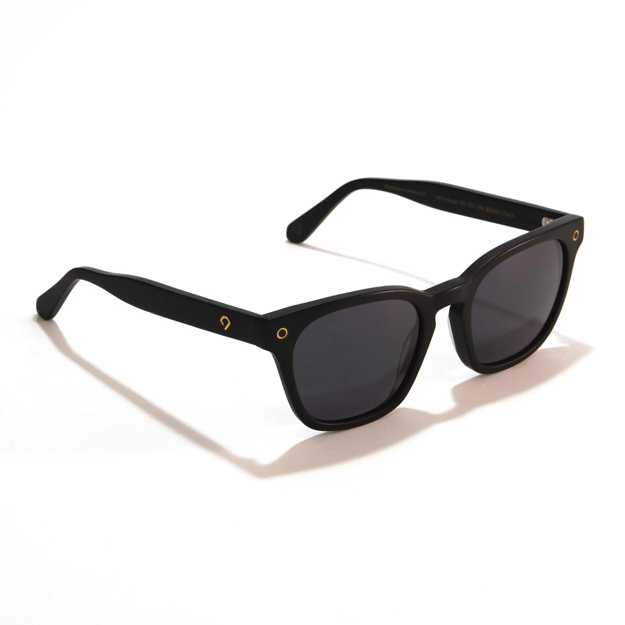 Louis Vuitton LV Moon Pearl Square Sunglasses Black Acetate & Metal. Size W